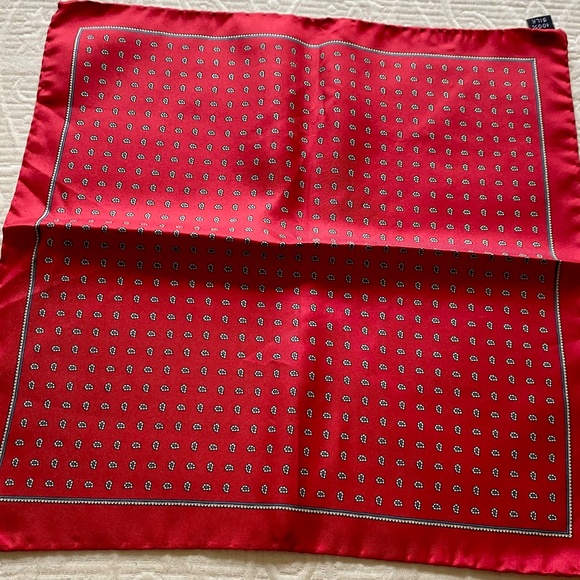 Two Silk Pocket Handkerchiefs. Men's Fashion Squares. Traditional Patterns. Used - Picture 2 of 8